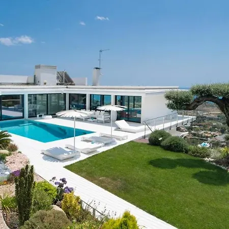 فيلة Ibiza Style Barcelona Luxury بادالونا